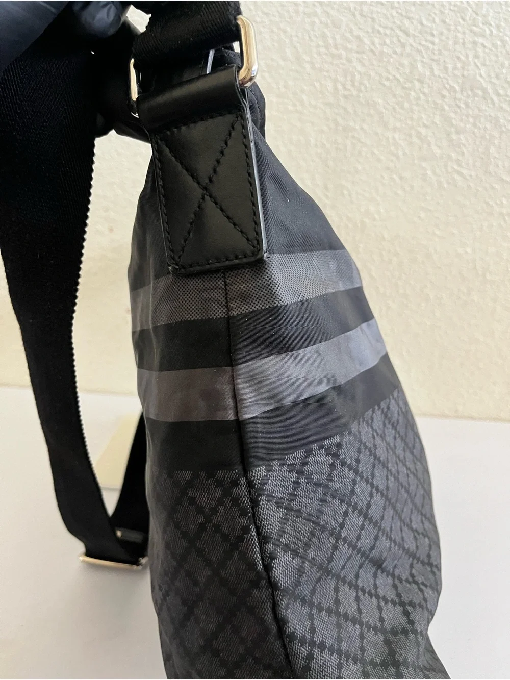 Gucci unisex nylon messenger bag